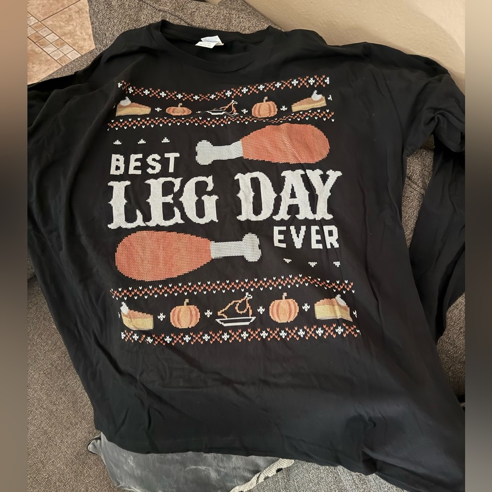 Thanksgiving-themed "Best Leg Day Ever" graphic long sleeve - size 2XL